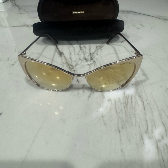 Brand new Tom Ford cat eye sunglasses! - Picture 3 of 9